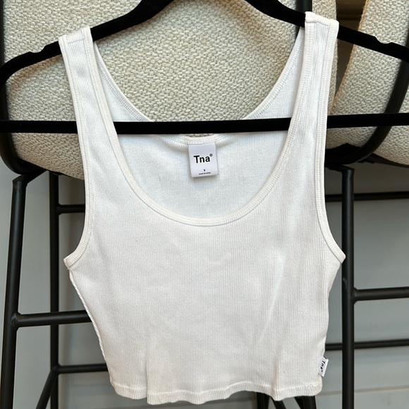 Aritzia TNA Ribbed Crop Top - Picture 2 of 5